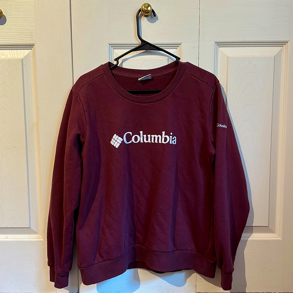 Columbia burgundy crew sweatshirt. Women’s. Size XL.